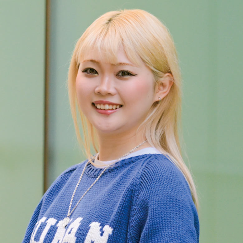 ファッションビジネス科卒業生メッセージ