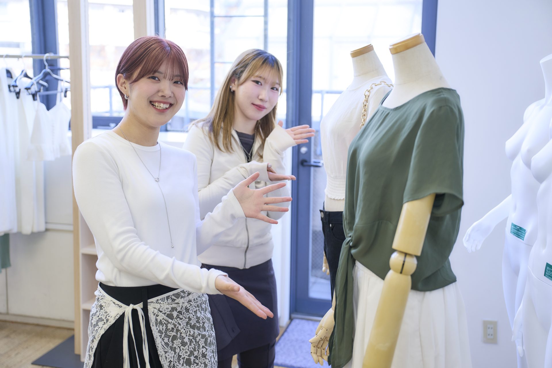 アパレル店員になるには？有利な資格や向いている人の特徴を解説 